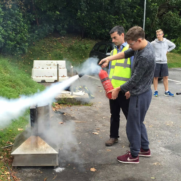 fire-extinguisher-training-1 fire-extinguisher-training-1